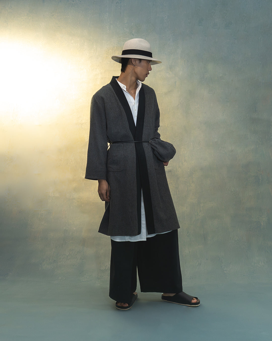 Kimono robe in grey striped woolen