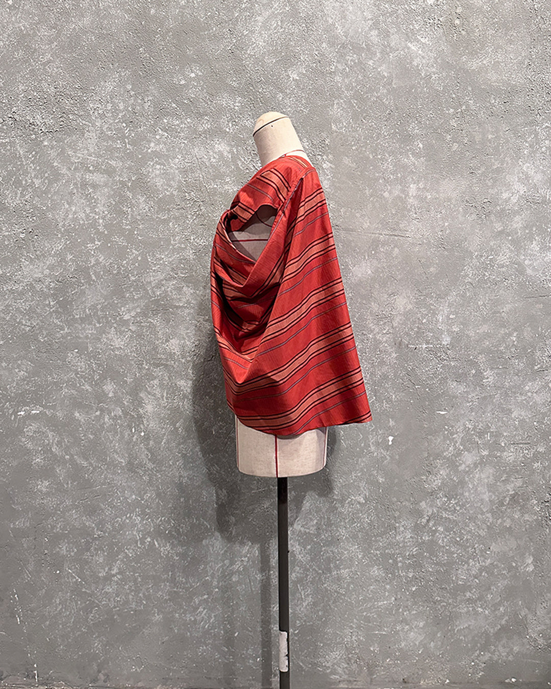 Cross drapery top in red cotton silk stripes
