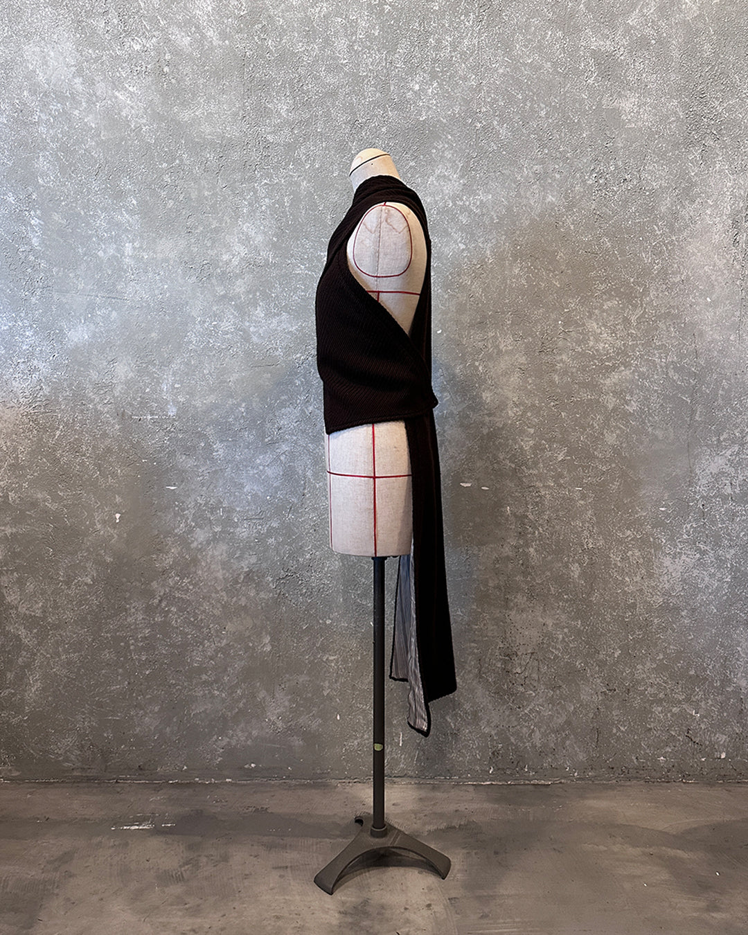 Y wrap scarf in brown