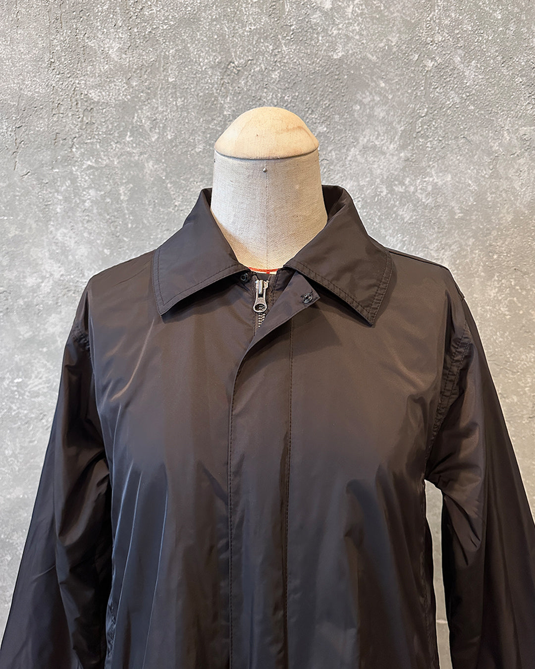 Rain coat T in brown