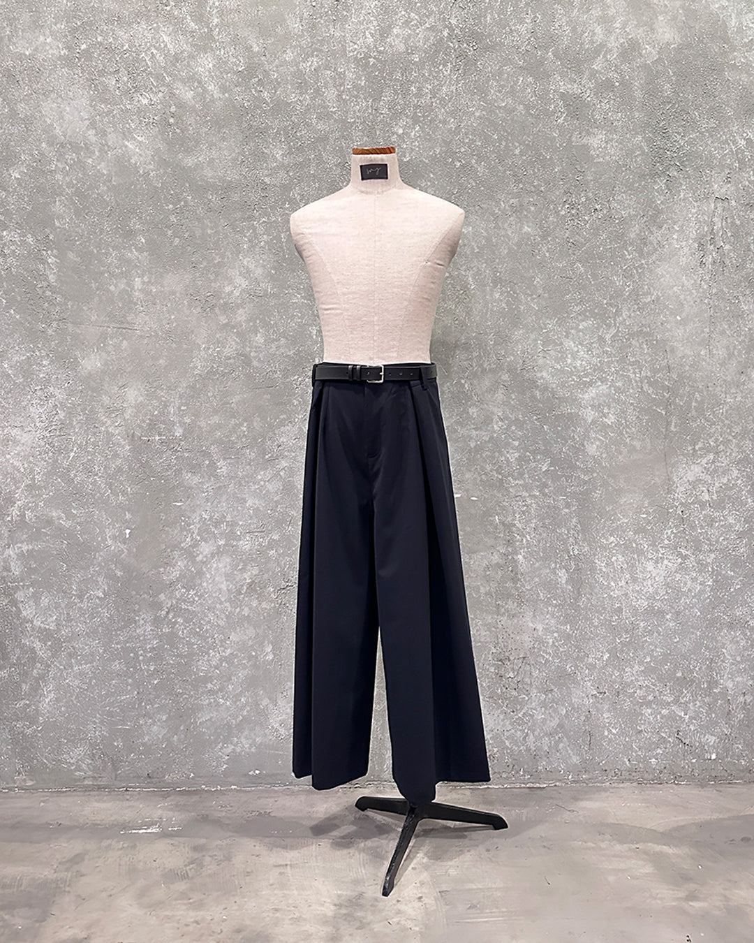 Kung fu 2 way pants in navy suiting