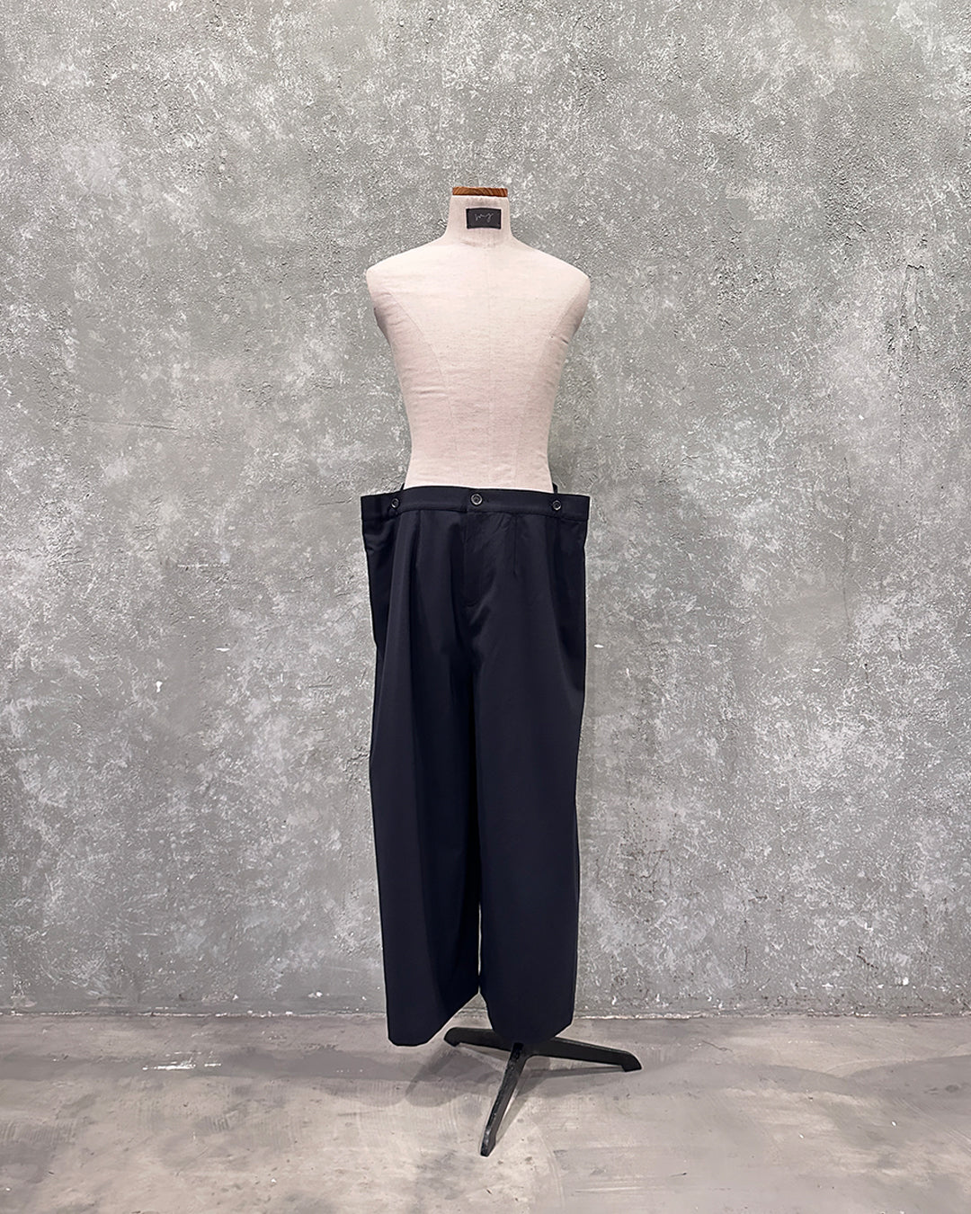 Kung fu 2 way pants in navy suiting