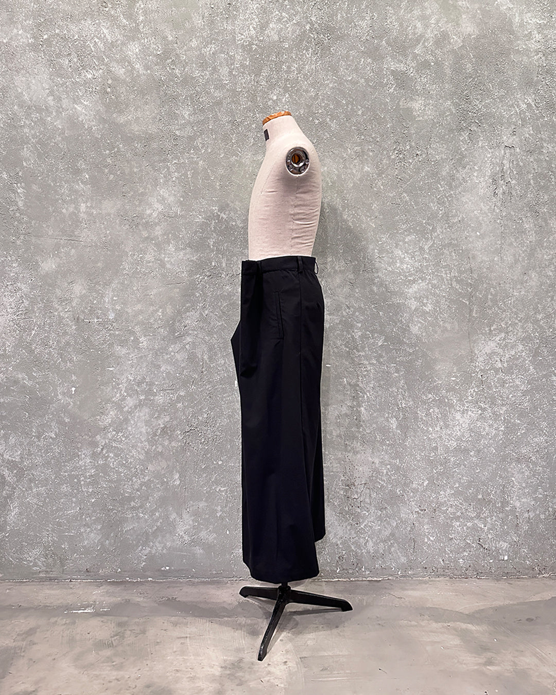 Kung fu 3 way pants in black suiting