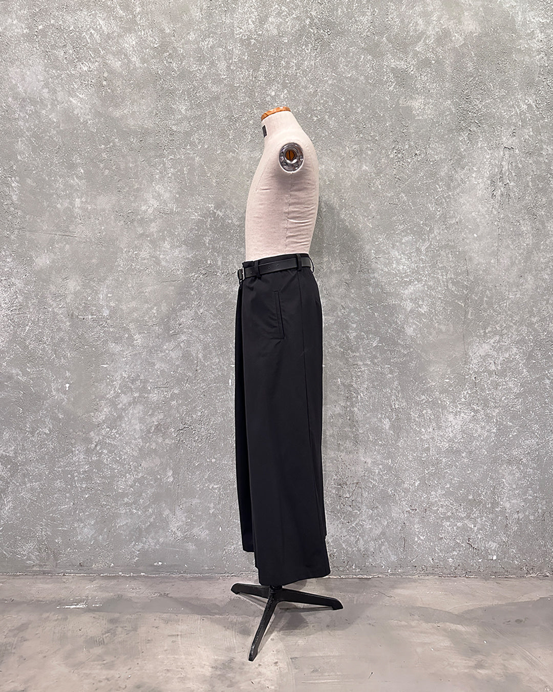 Kung fu 3 way pants in black suiting