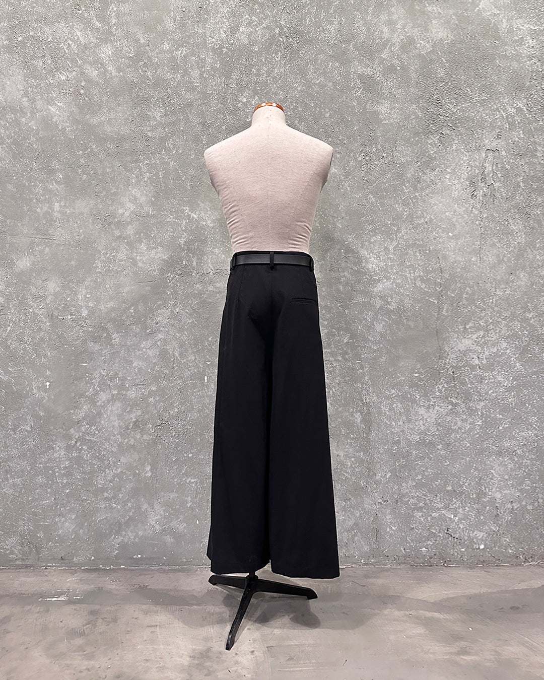 Kung fu 3 way pants in black suiting