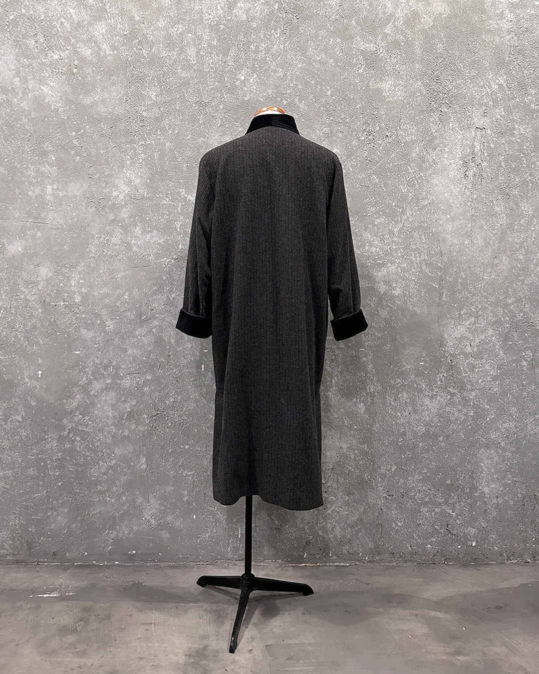 Kimono robe in grey striped woolen