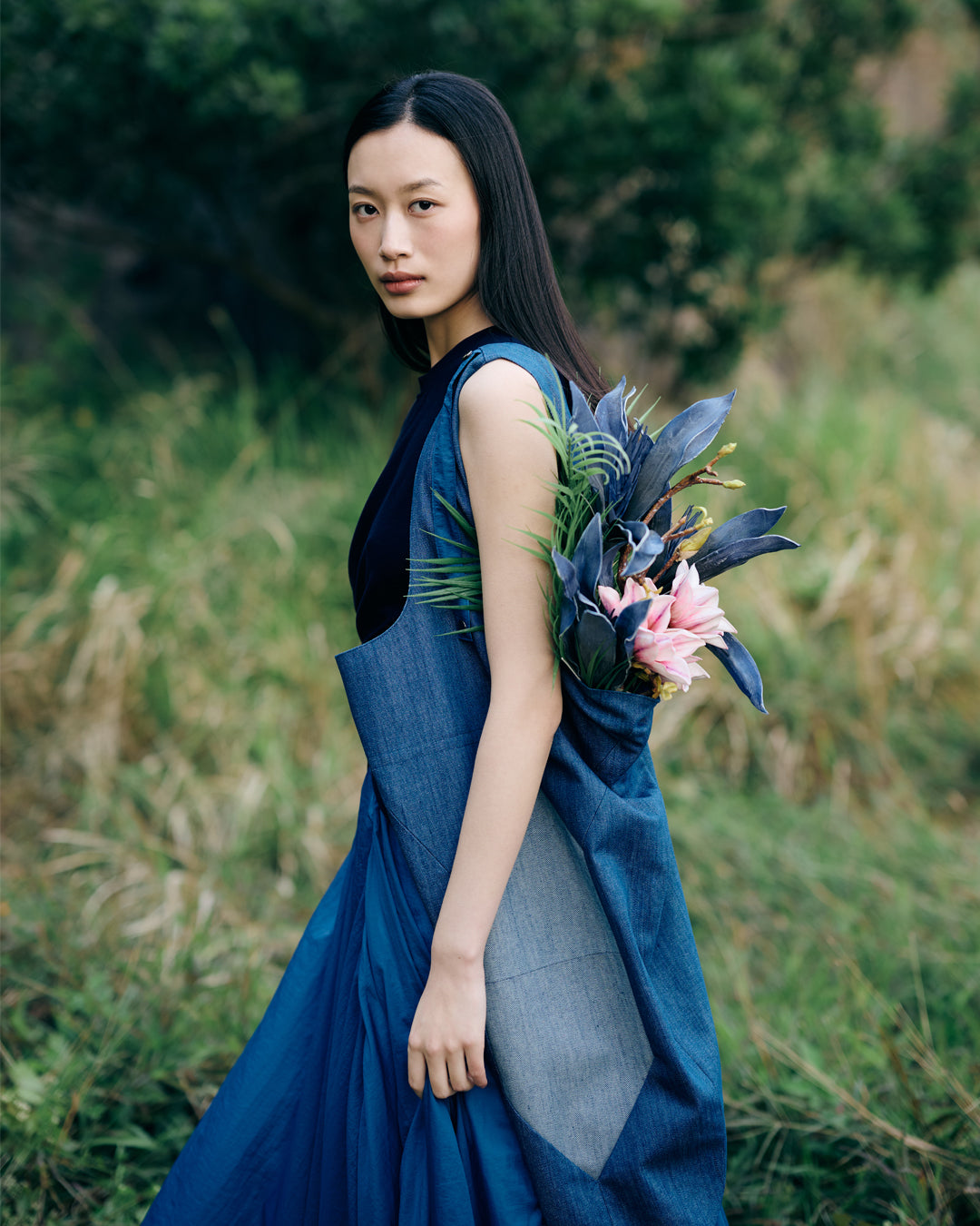 WHY flower bag in blue denim