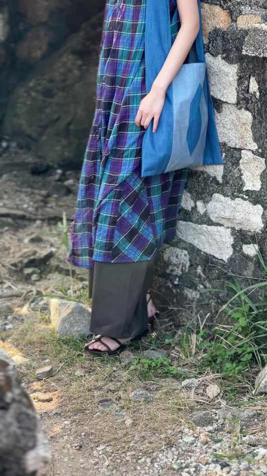 Hand pleated Guàn tóu yī in purple check cotton