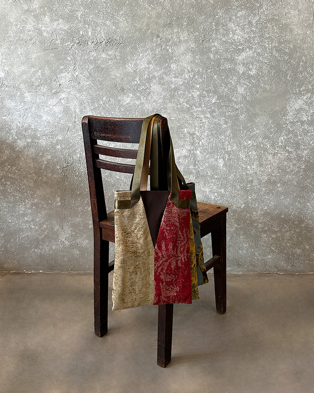 Y A4 ipad/document tote in furniture cotton velvet