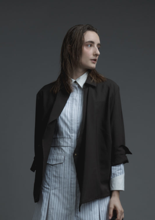 Asymmetrical opening woolen shirt