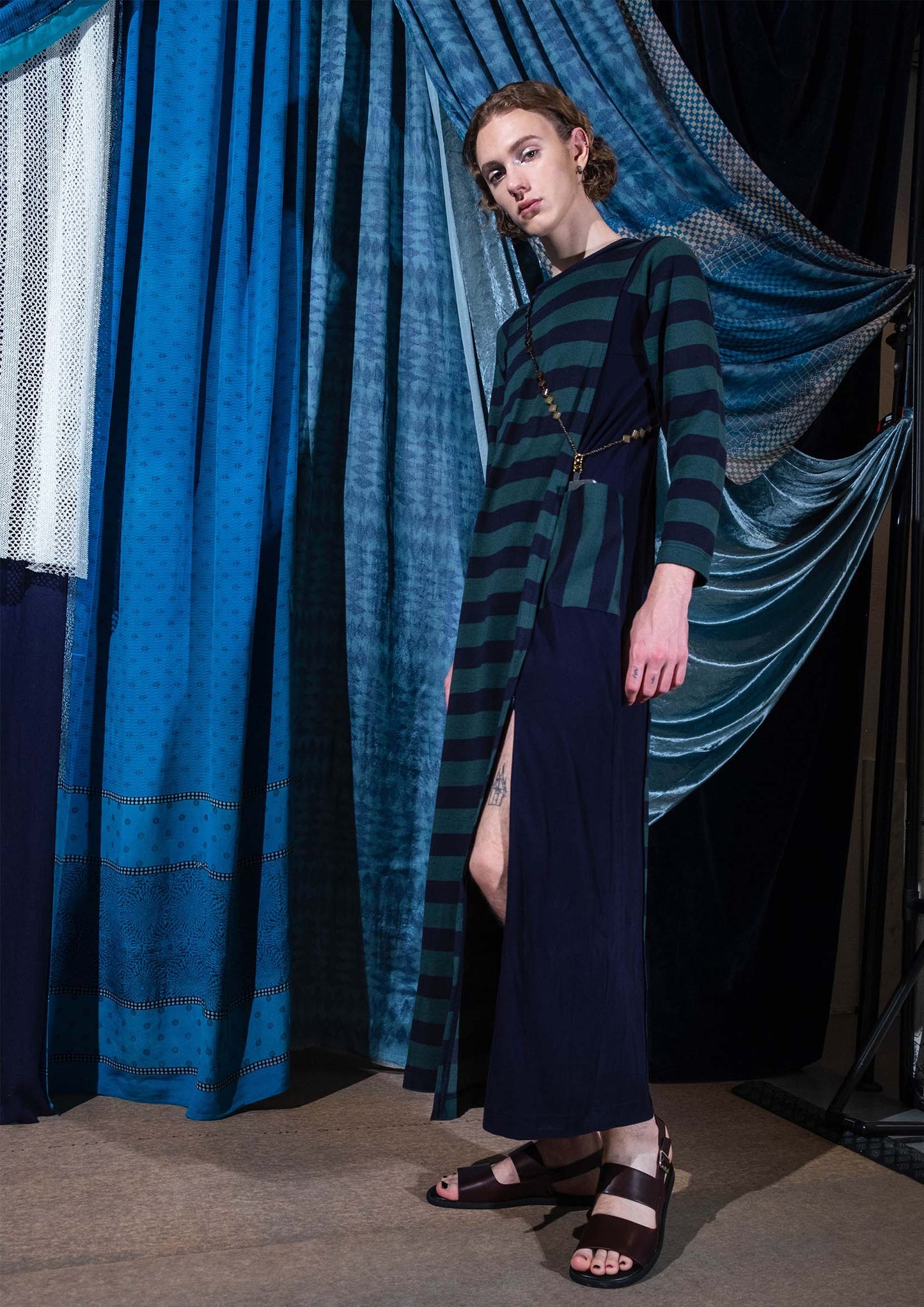 Sweat maxi dress T in navy & green striped roma knit