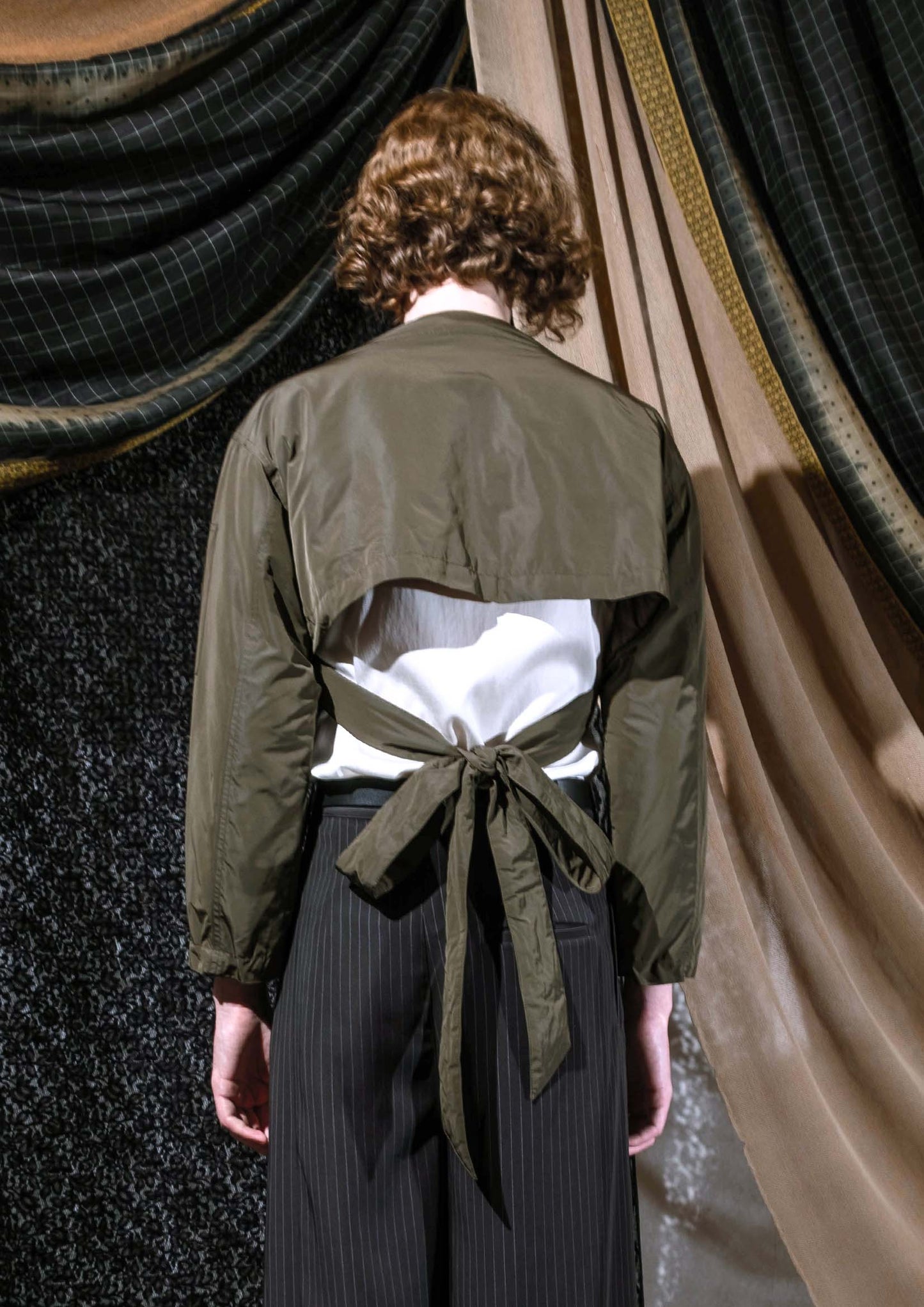 Chinese padding crop jacket in army nylon