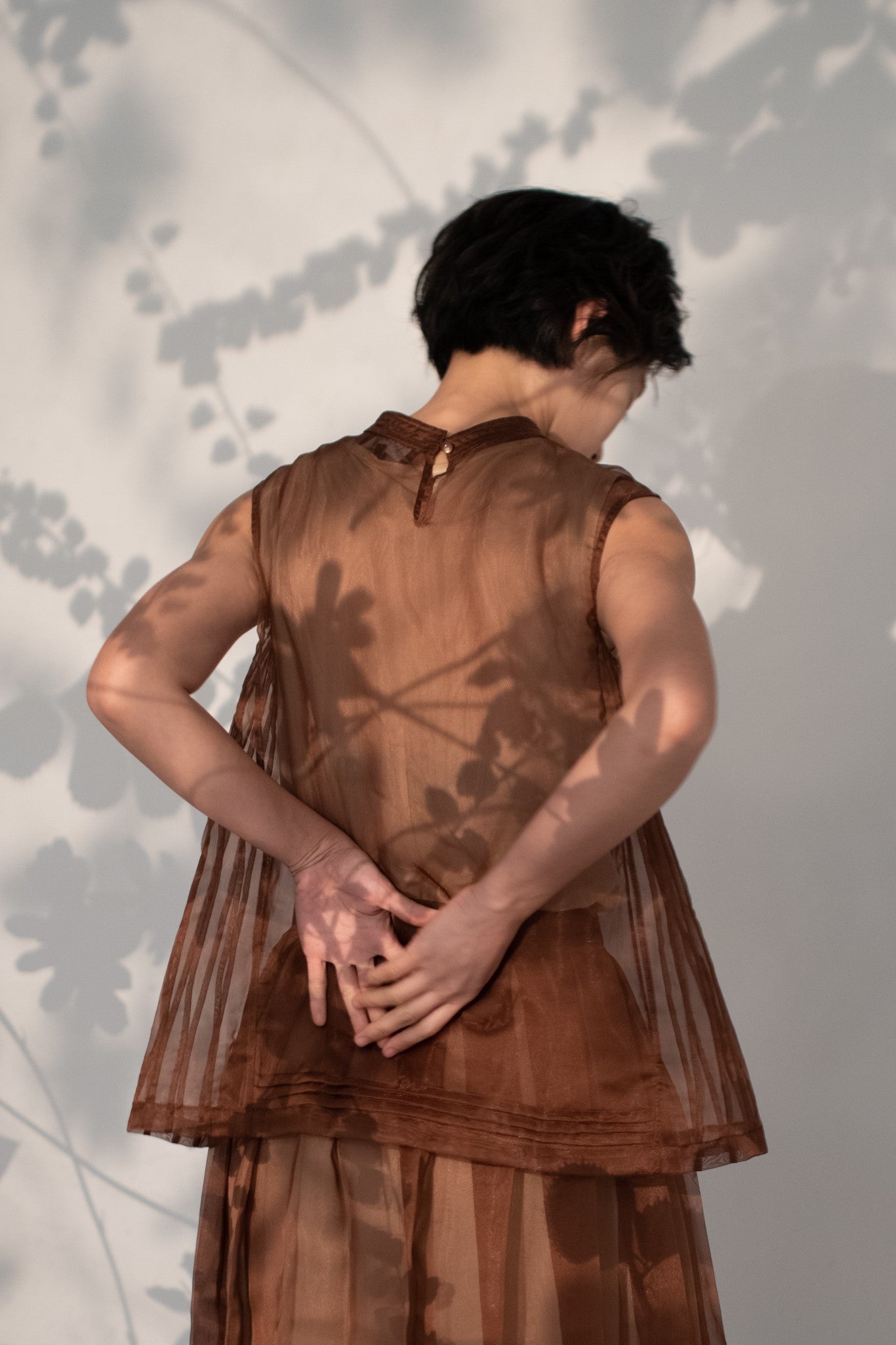 Stand collar pleated top in brown organza