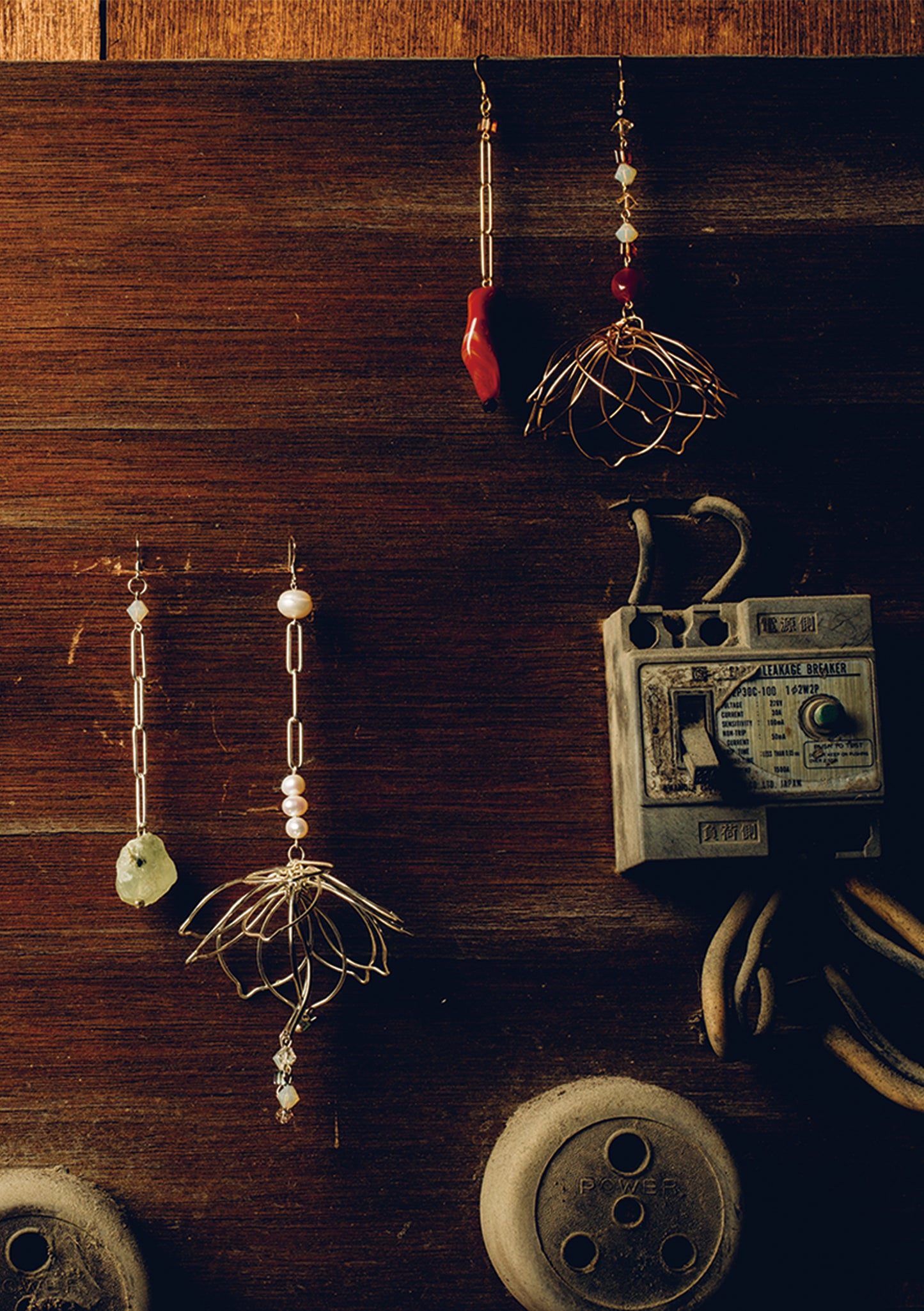 Floral in silver asymmetric earrings