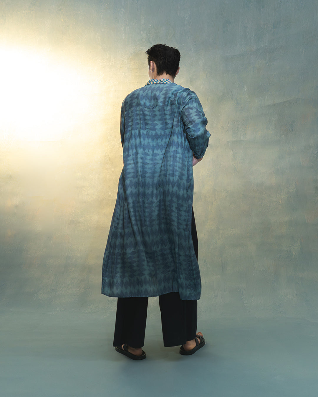 Mandarin long shirt in blue India vintage saree
