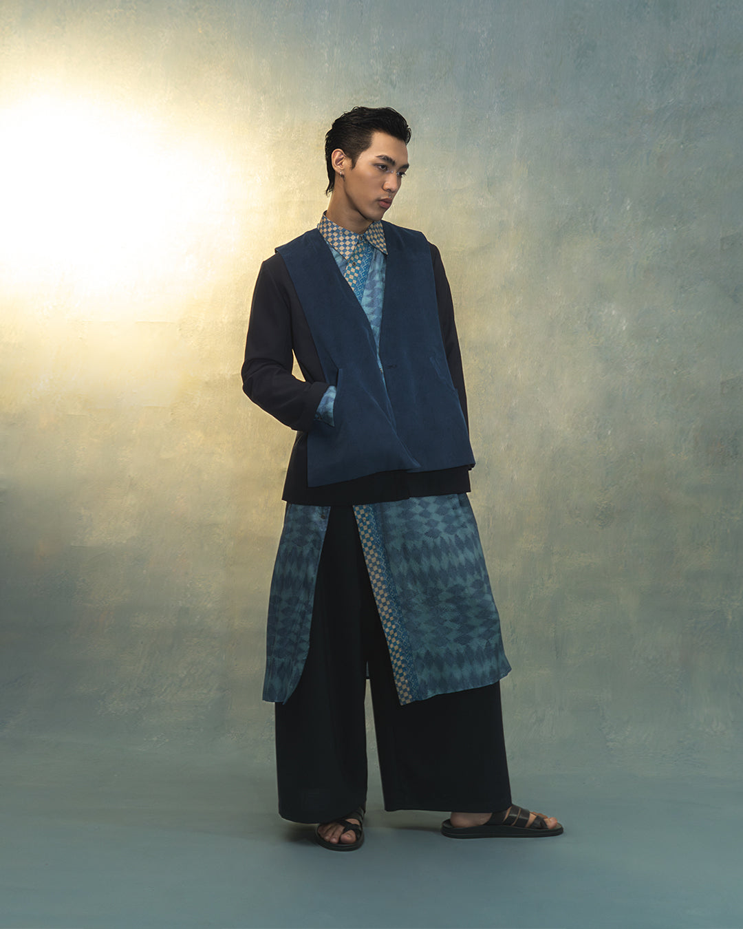 Mandarin long shirt in blue India vintage saree