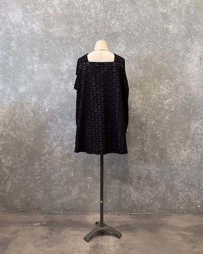 Cross drapery top in black knit