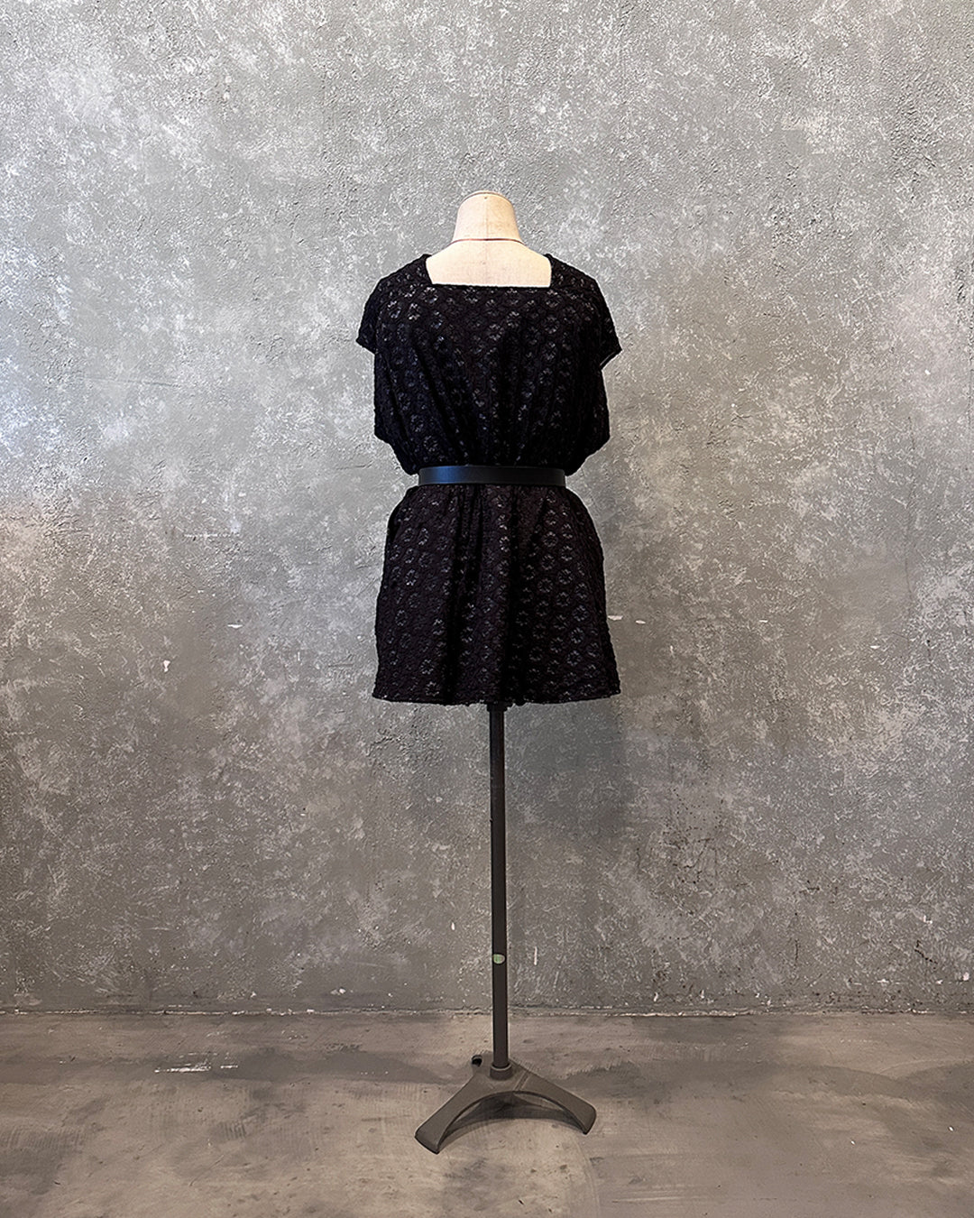 Cross drapery top in black knit