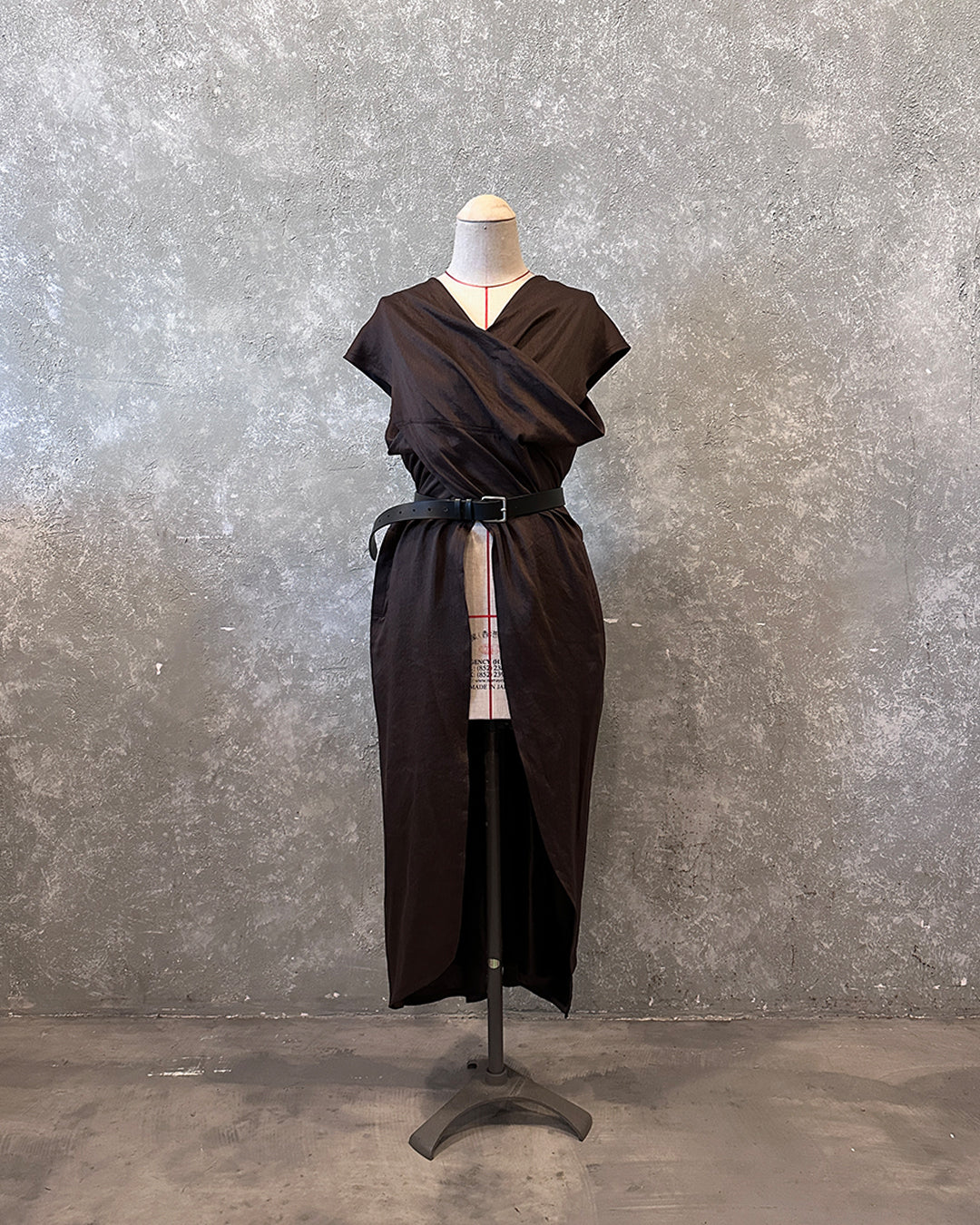Cross maxi dress in brown stripes
