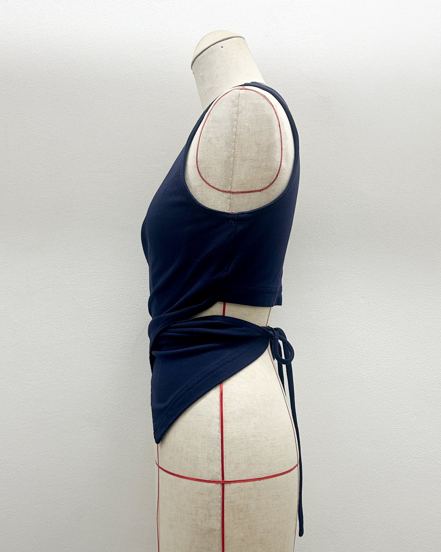 Cross sleeveless 2 ways tee in navy jersey (LAST ONE)