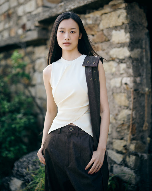 Cross sleeveless 2 ways tee in baby yellow