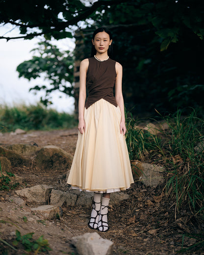 Cross sleeveless 2 ways tee in brown jersey