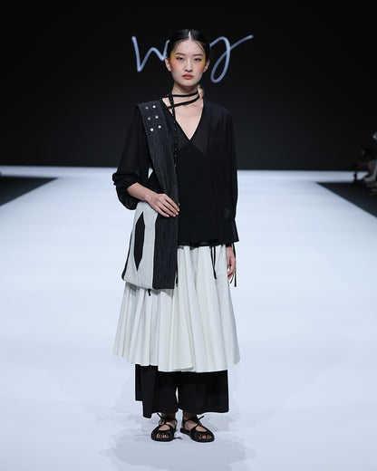 Bubble robe top in black chiffon