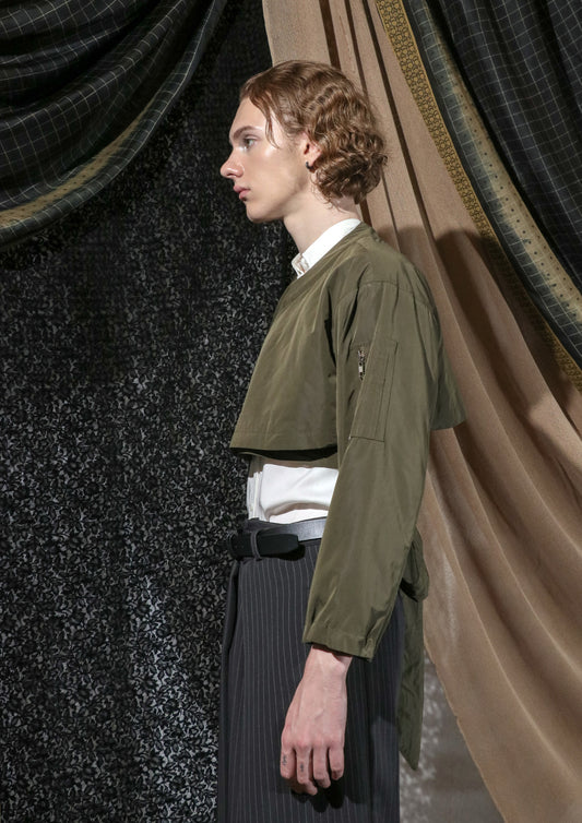 Chinese padding crop jacket in army nylon
