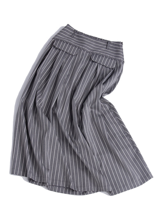 Multi pockets pleated skirt