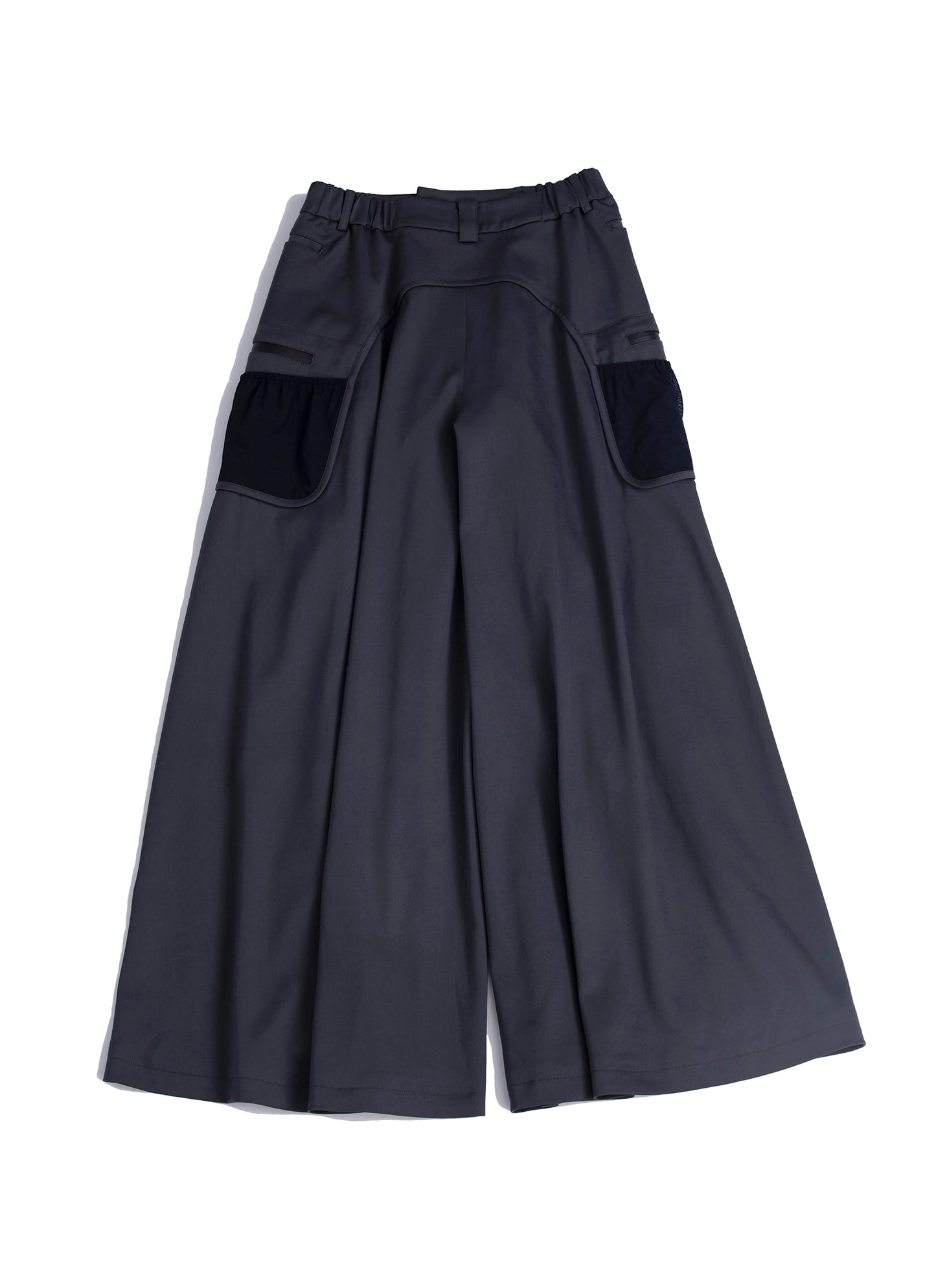 Archery multi pockets flare pants in grey (LAST ONE)